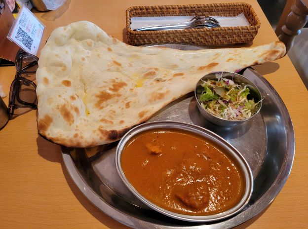 カレーアシヤナ